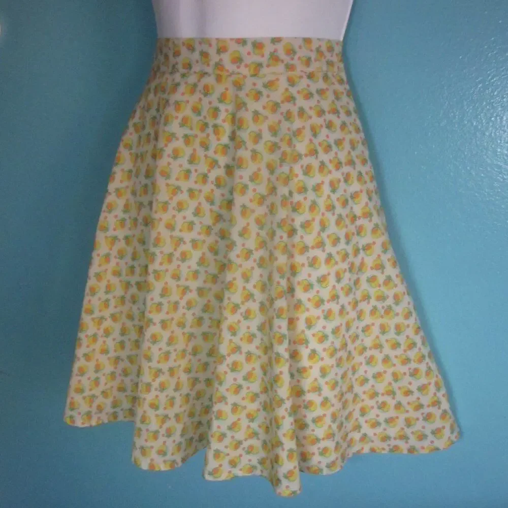 F21 Fruit Print A-Line Skirt Womens Skirt with 28” Waist Fits Size S Y2K Vintage